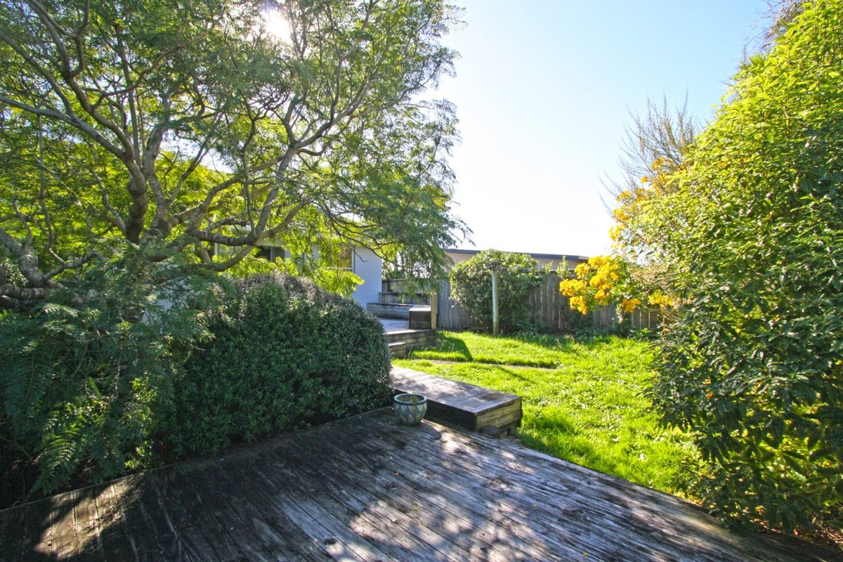 4 Moana Crescent, Blagdon, New Plymouth - Carousel 14