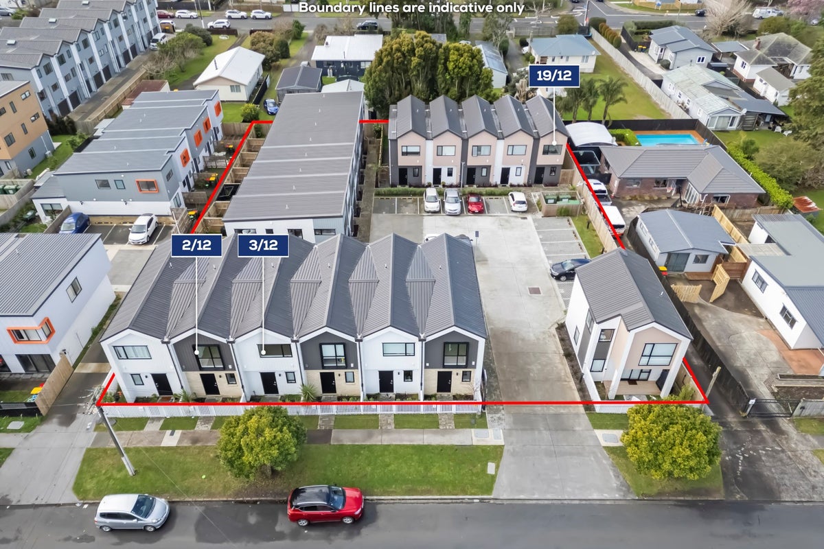 2/12 Arney Road, Ranui, Auckland - Carousel 1