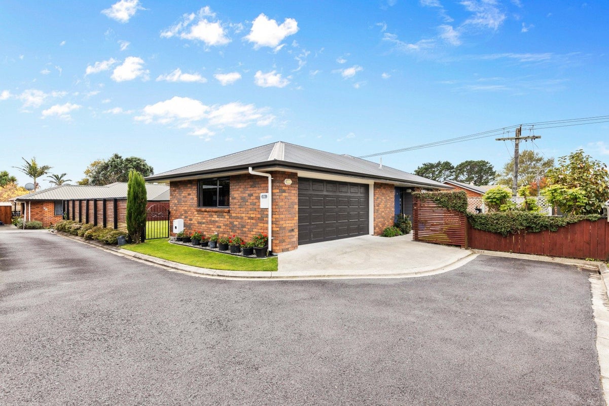 9C Wilton Street, Westown, New Plymouth - Carousel 1