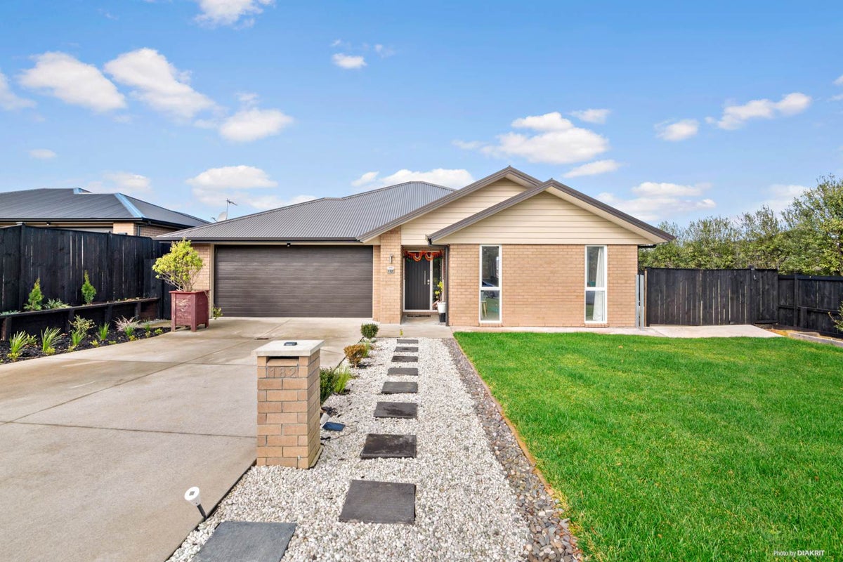 182 Helenslee Road, Pokeno - Carousel 1