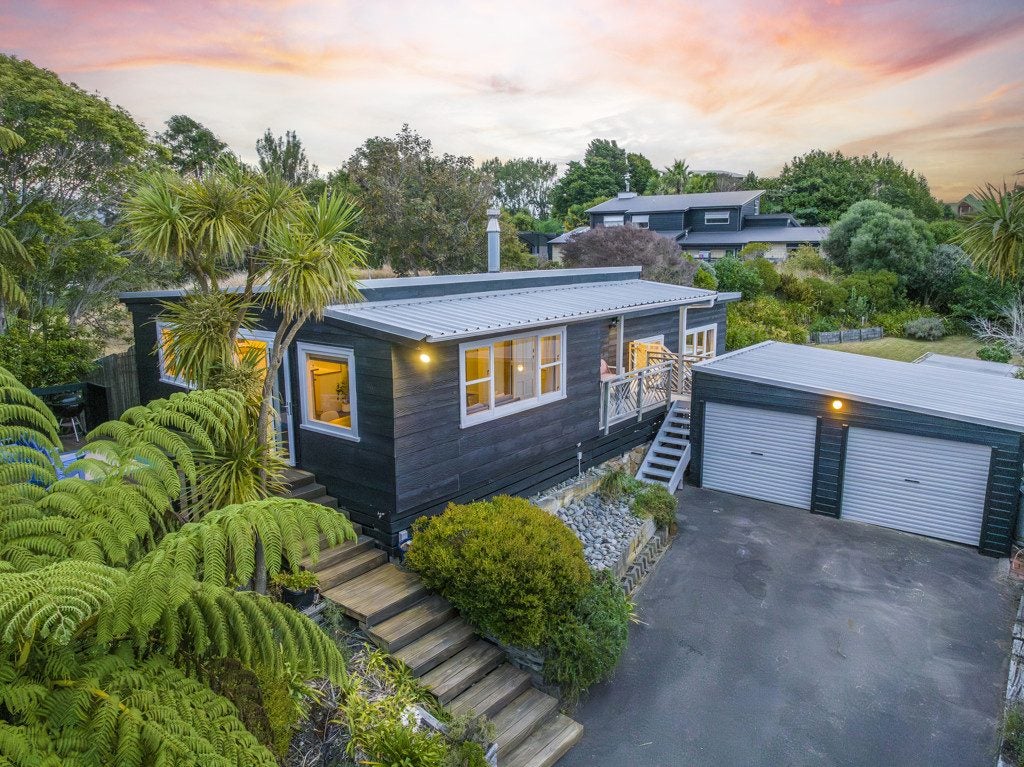 22 Kokako Road, Otaihanga, Paraparaumu - Carousel 1