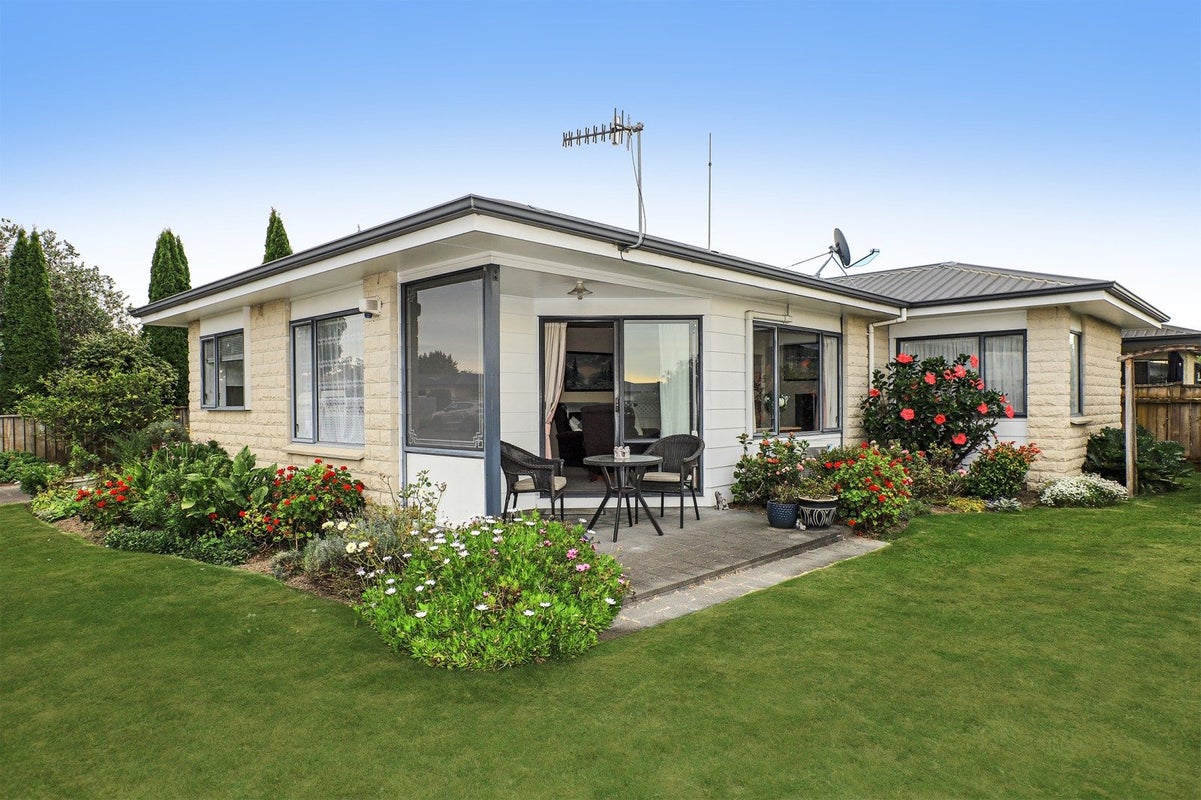 23 King Street, Taradale, Napier - Carousel 1