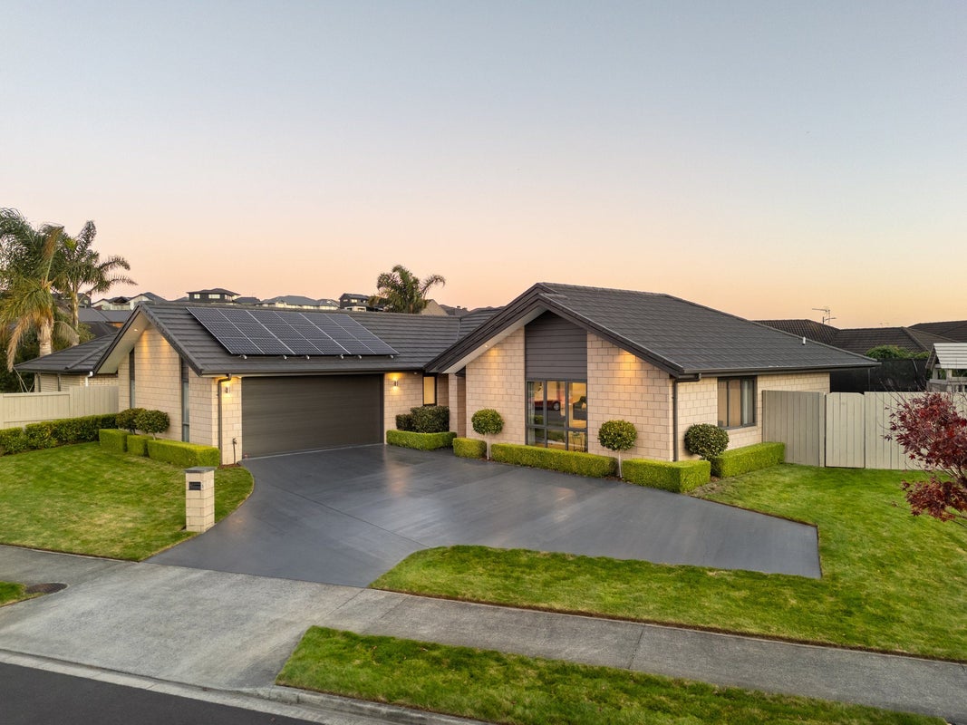 3 Vanquish Place, Flagstaff, Hamilton - Carousel 1