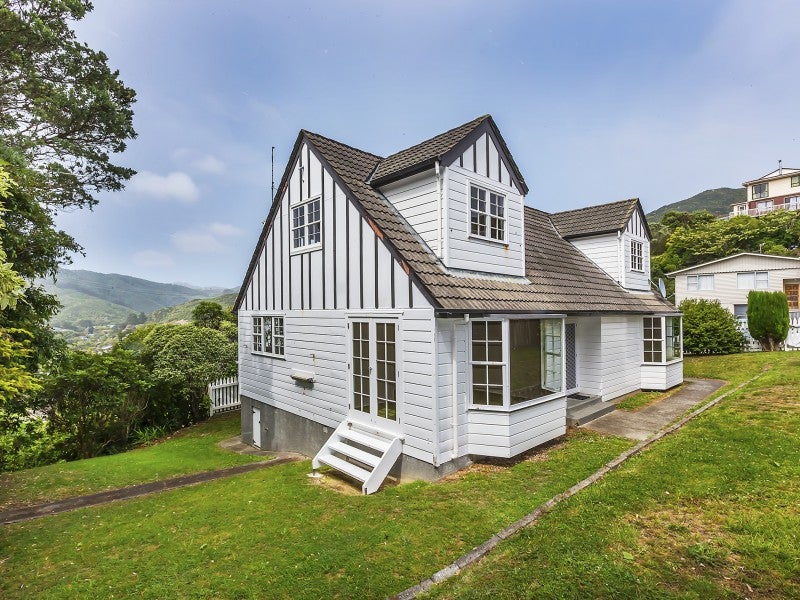 38 Thurleigh Grove, Karori, Wellington - Carousel 1