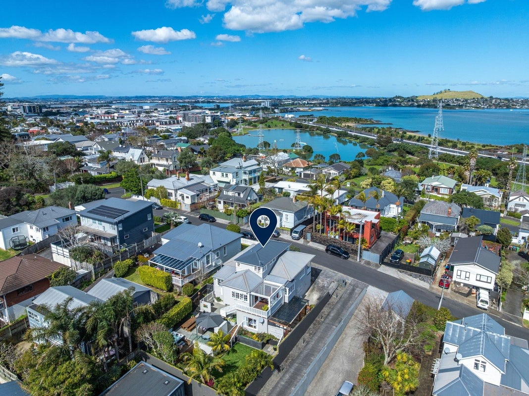 10 Jackson Street, Onehunga, Auckland - Carousel 32