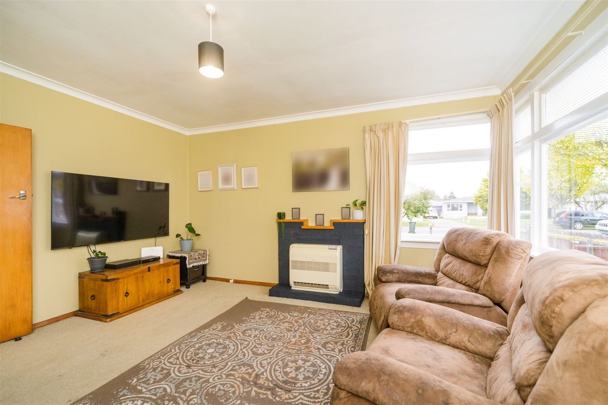 23 Liverpool Street, Takaro, Palmerston North - Carousel 21