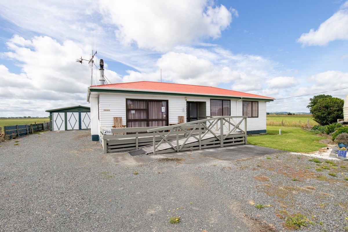 754 State Highway 25, Waitakaruru, Thames - Carousel 1