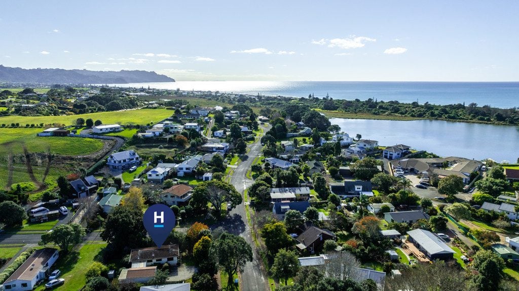 9 Pohutukawa Drive, Athenree, Katikati - Carousel 24