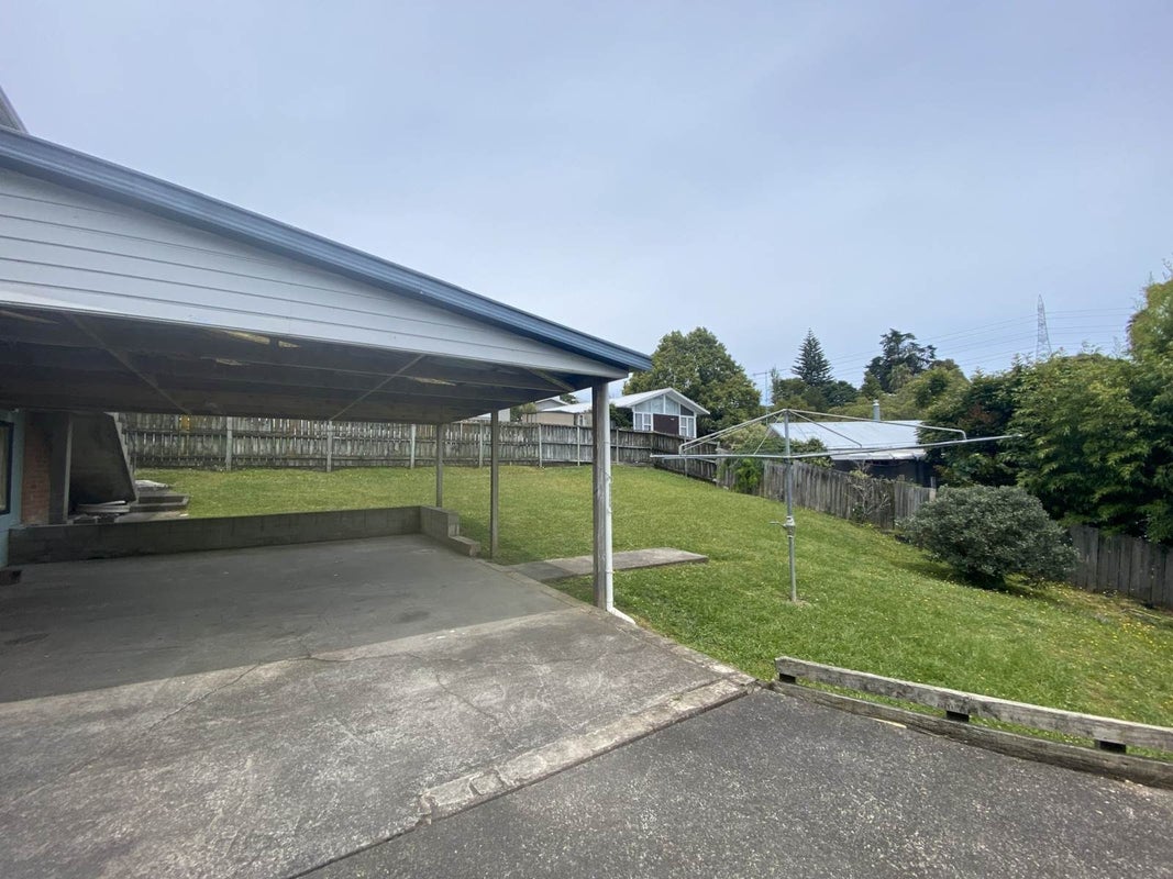 38 Oriana Avenue, Lynfield, Auckland - Carousel 24
