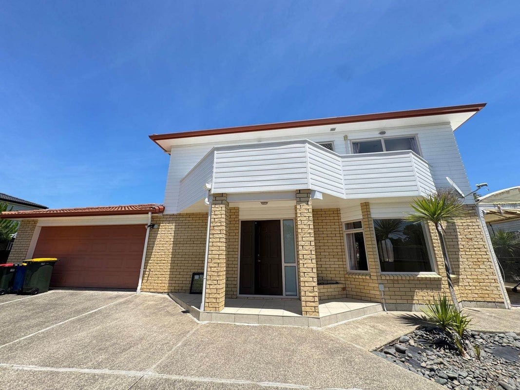 115A Lynwood Road, New Lynn, Auckland - Carousel 1