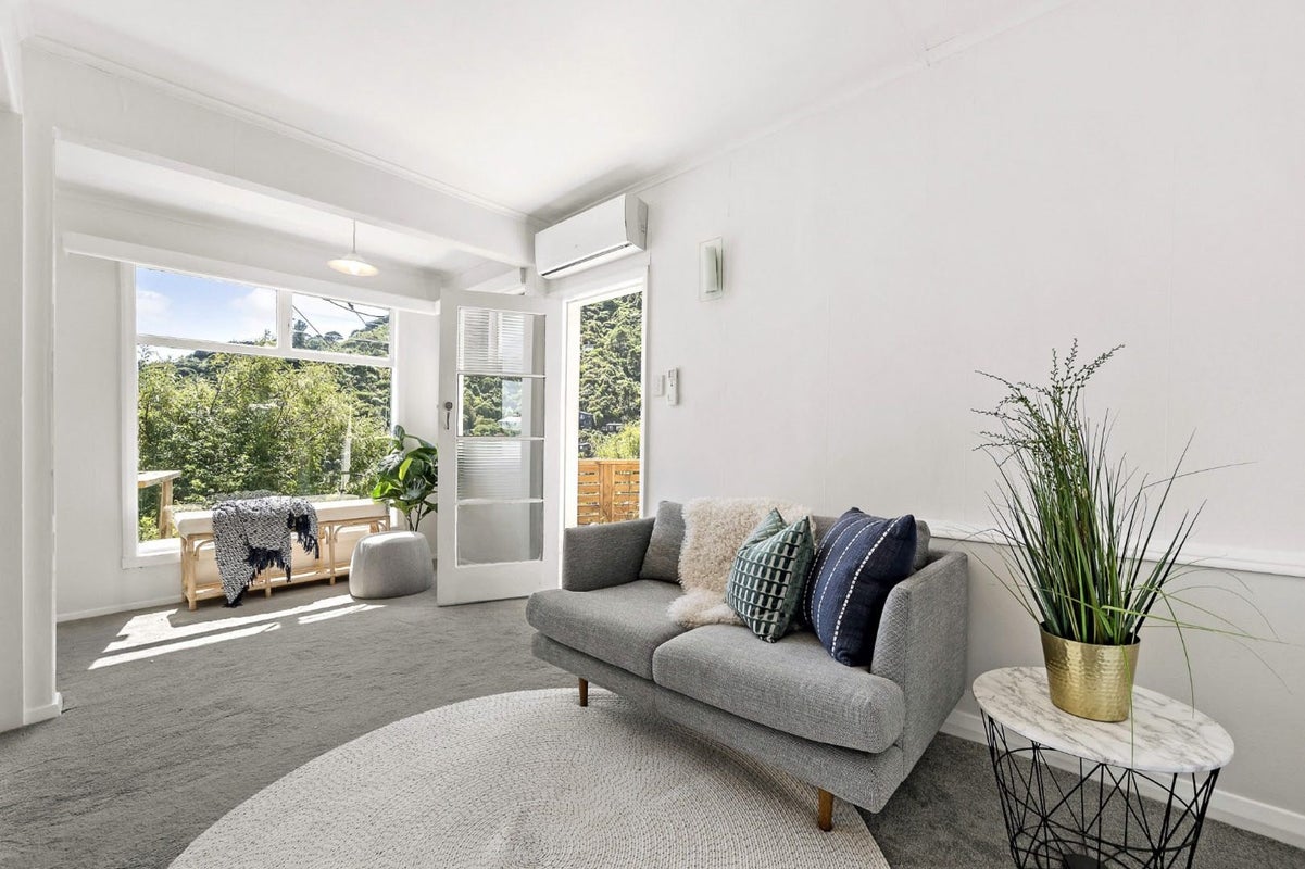 6 Matai Terrace, Eastbourne, Lower Hutt - Carousel 2