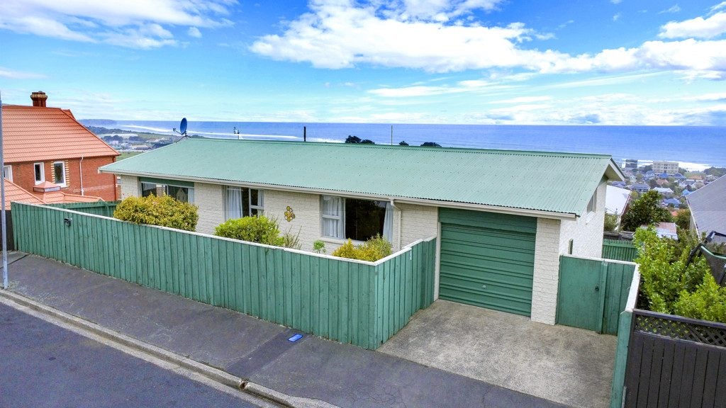14 Winston Place, Kew, Dunedin - Carousel 1