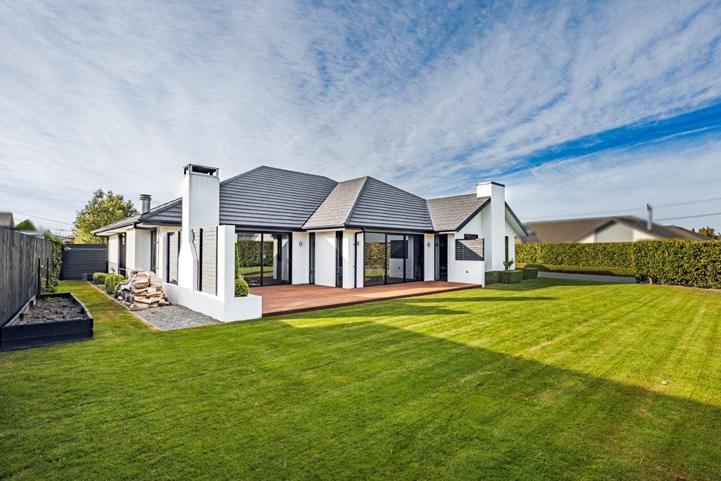 2 McMullan Place, Oamaru North, Oamaru - Carousel 2