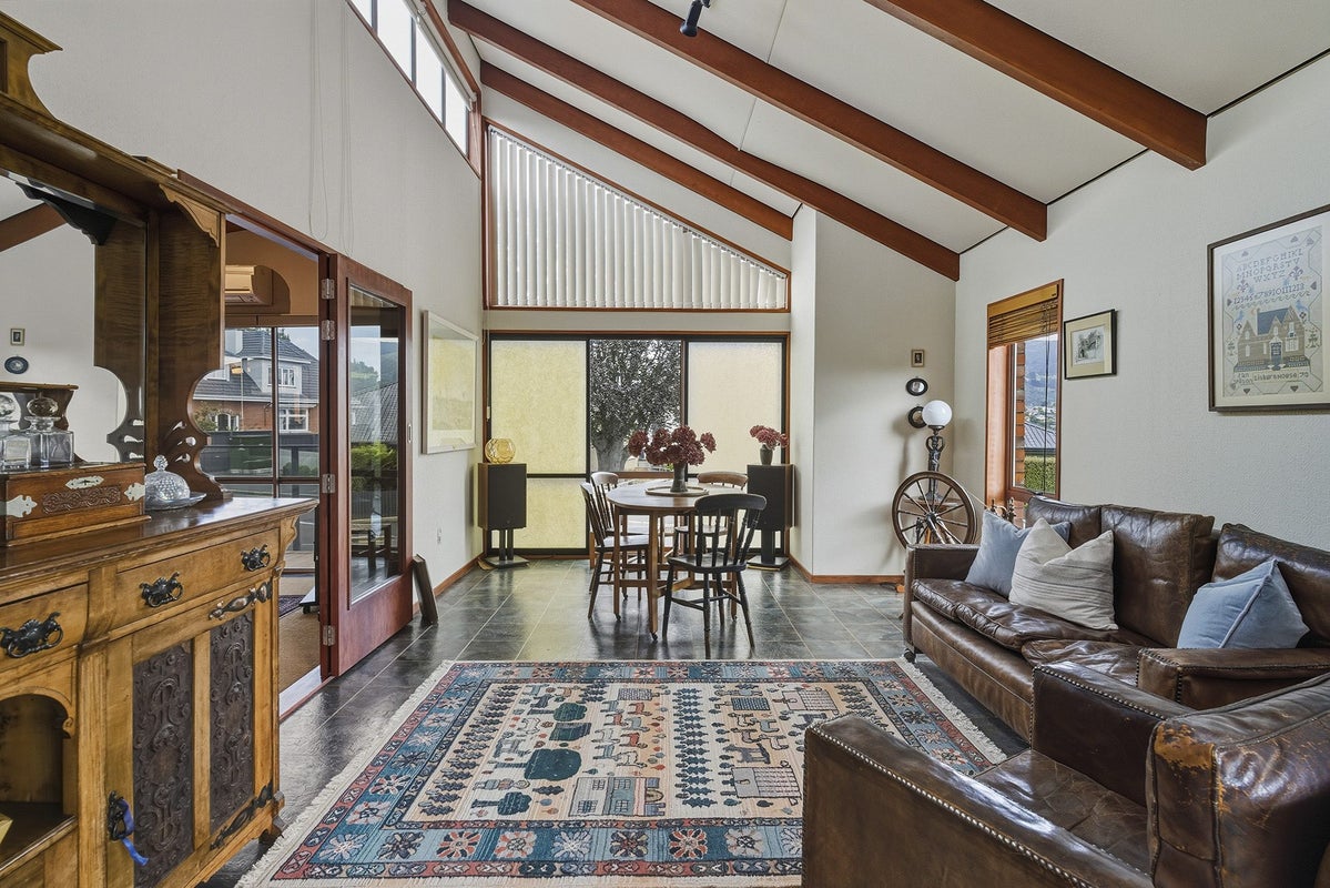 244A Highgate, Roslyn, Dunedin - Carousel 1