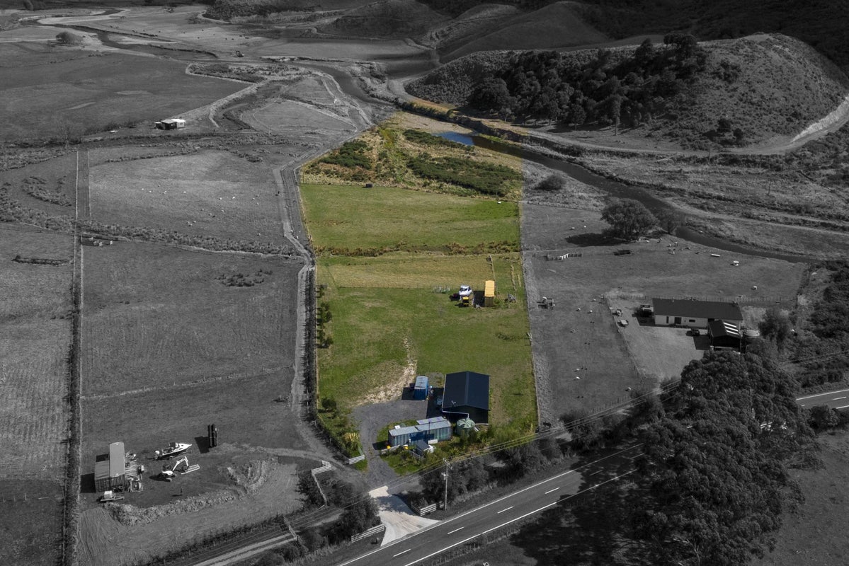 904B Coast Road, Wainuiomata Coast, Lower Hutt - Carousel 2