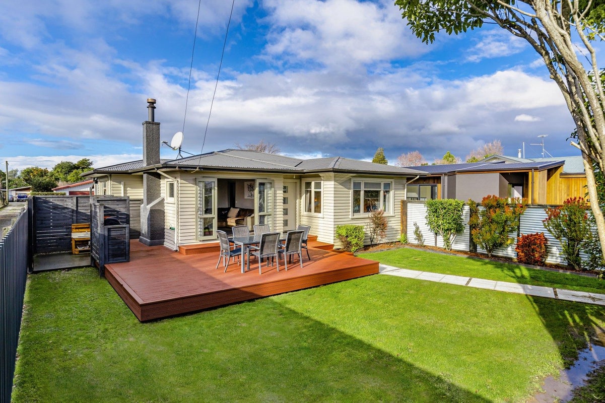 28 Mowat Street, Springlands, Blenheim - Carousel 1