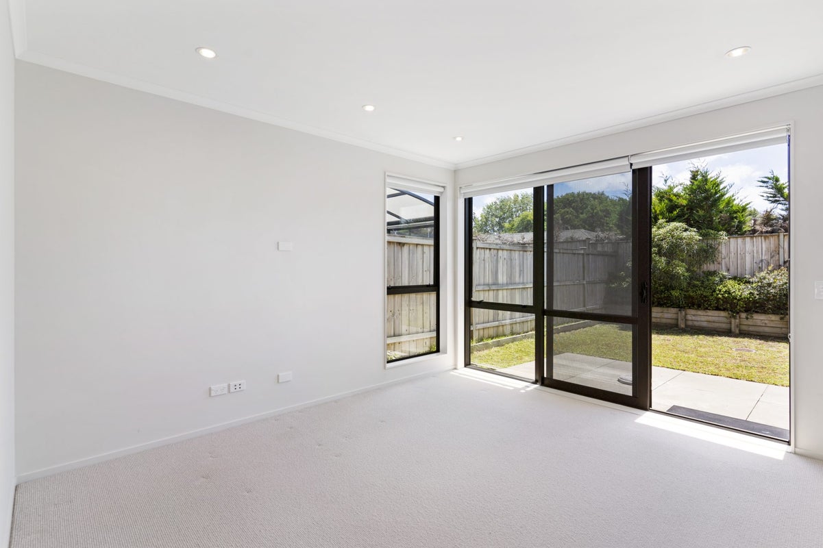 51 Costa Viva Crescent, Karaka, Papakura - Carousel 2
