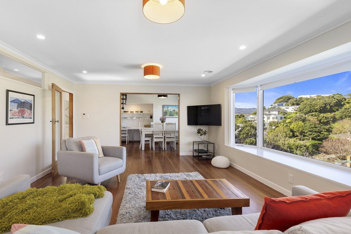 4 Seatoun Heights Road, Seatoun, Wellington - Carousel 2