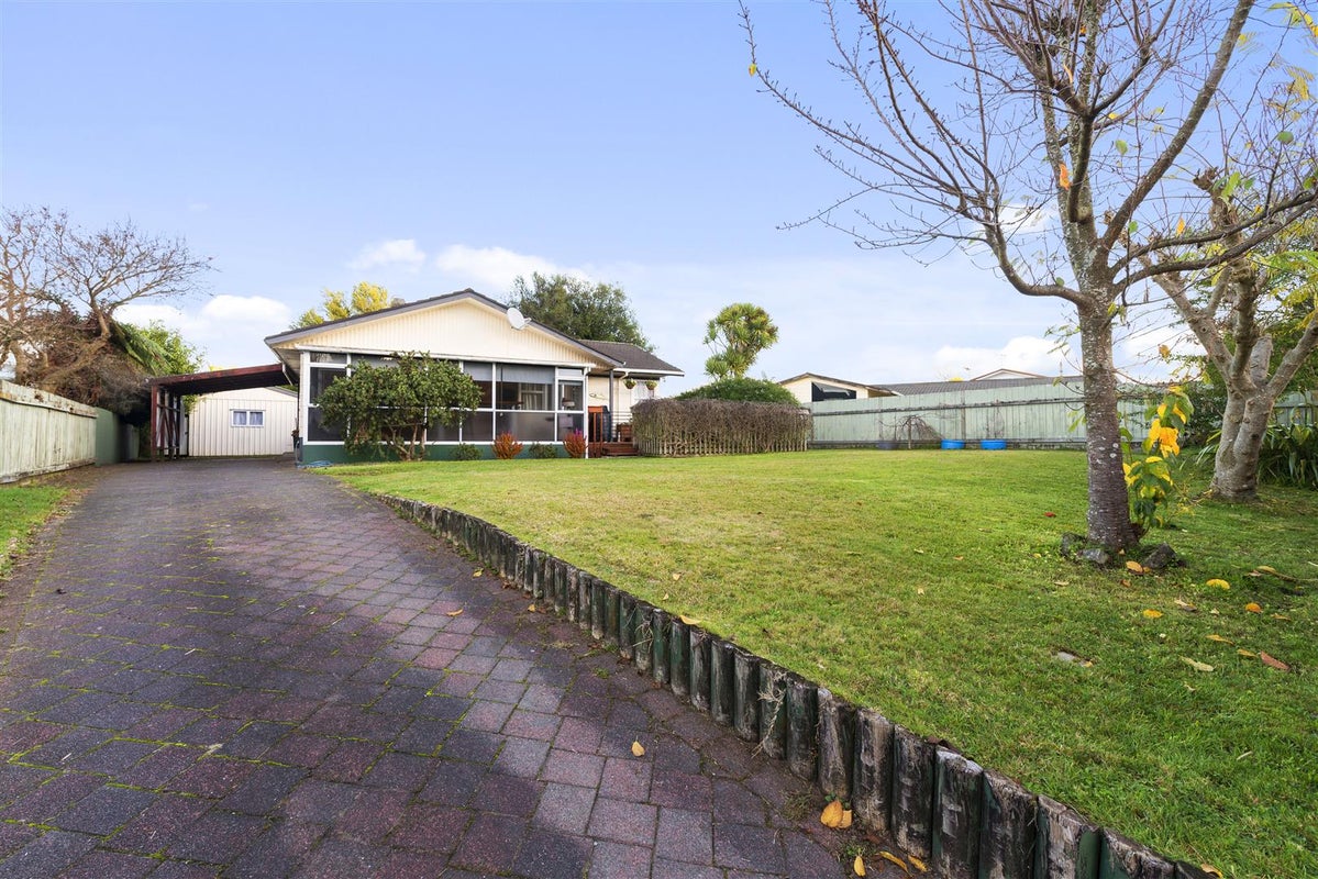 8 Roger Street, Pukehangi, Rotorua - Carousel 1