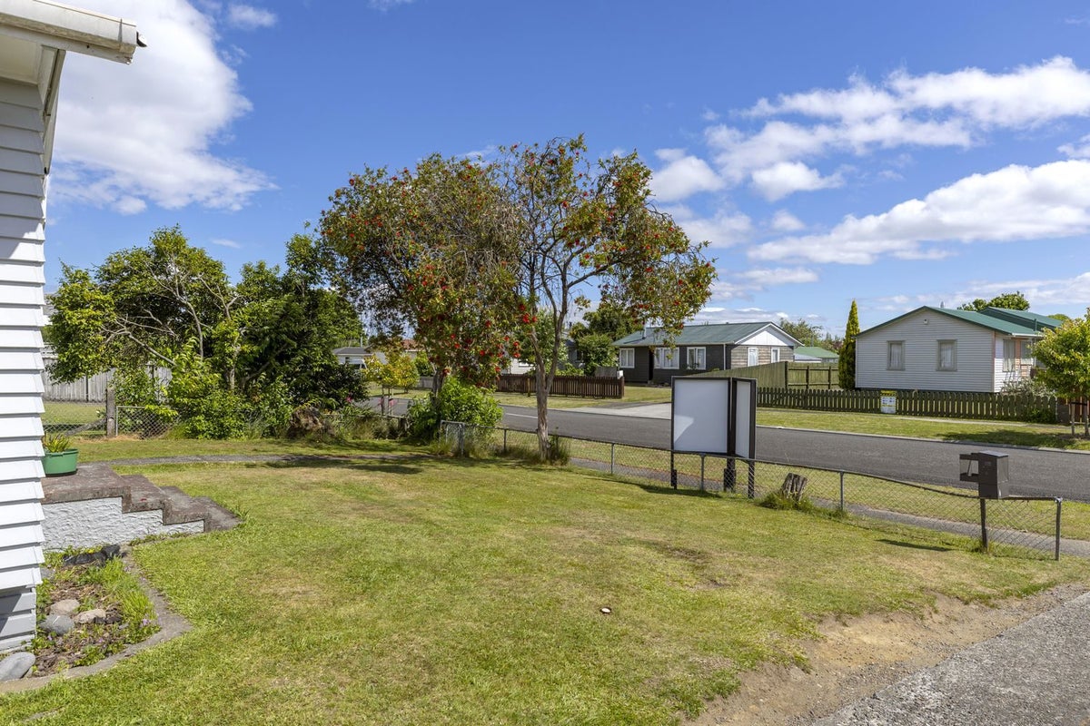 47 Hingaia Street, Turangi, Turangi - Carousel 14