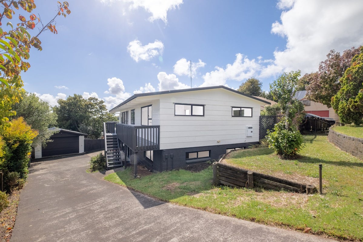 25 Barberton Terrace, Red Hill, Papakura, Auckland - Carousel 1