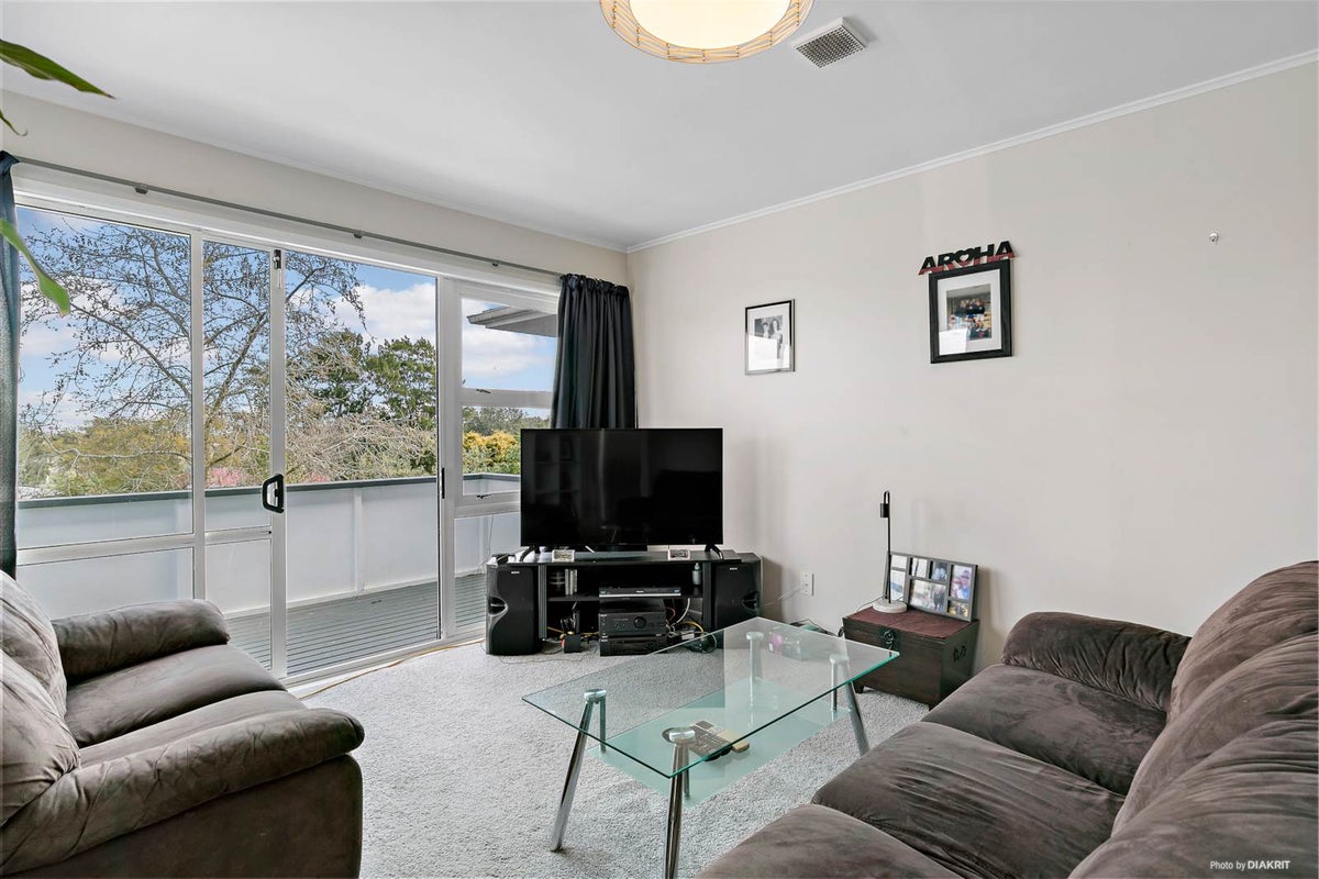 13 Ranger Place, Wattle Downs, Auckland - Carousel 2