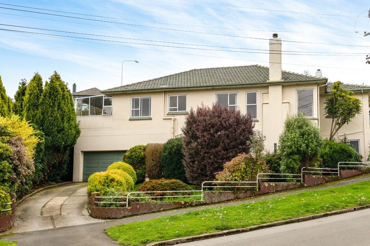 126 Kenmure Road, Belleknowes, Dunedin - Carousel 1