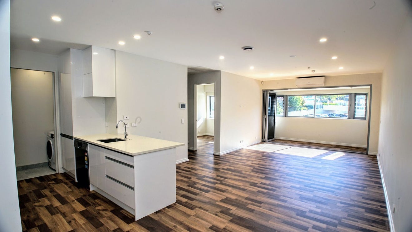 8/46 Wellington Street, Howick, Auckland - Carousel 2