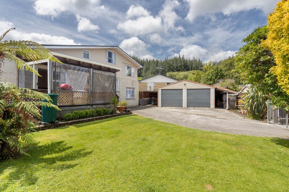 57 Moeraki Road, Maoribank, Upper Hutt - Carousel 1