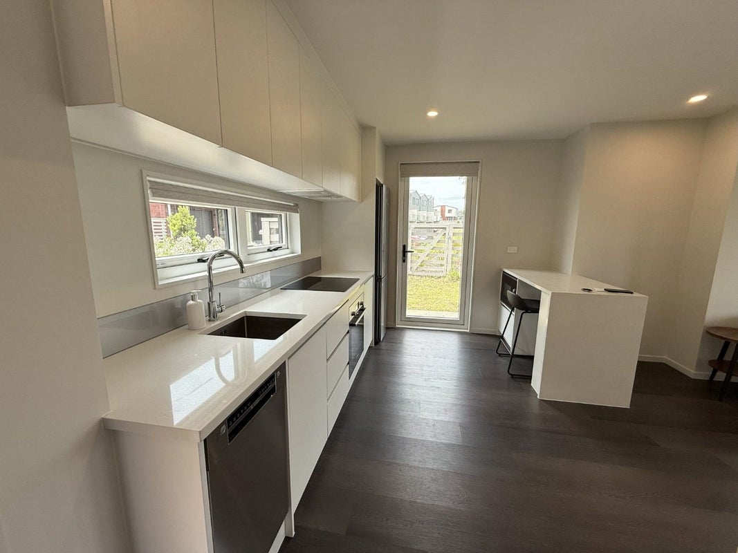 1 Te Toka Ika Lane, Mangere, Auckland - Carousel 1