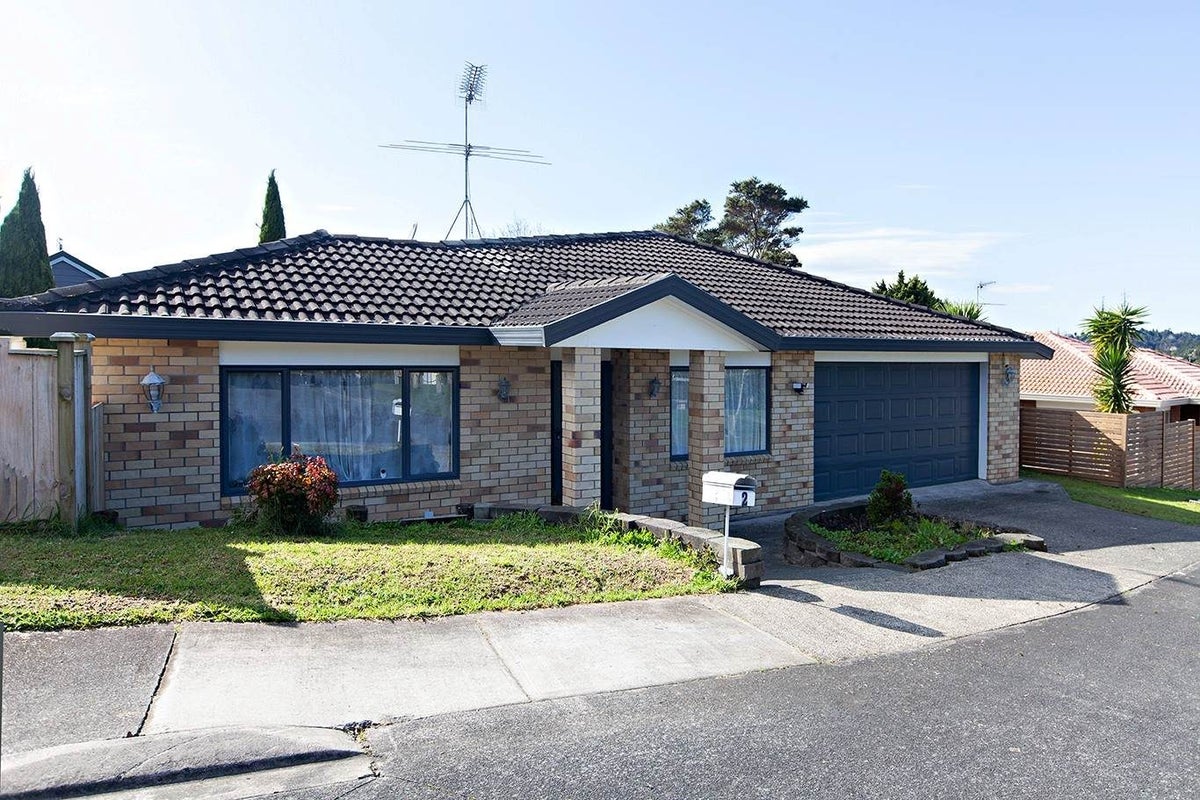 2 Shah Place, Glen Eden, Auckland - Carousel 1