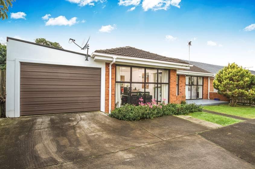 4/10 Tawa Road, Onehunga, Auckland - Carousel 1