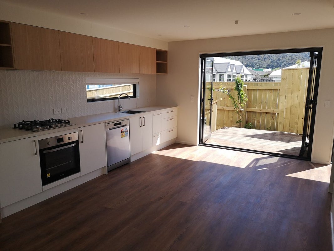 2/26 Fitzherbert Road, Wainuiomata, Lower Hutt - Carousel 2