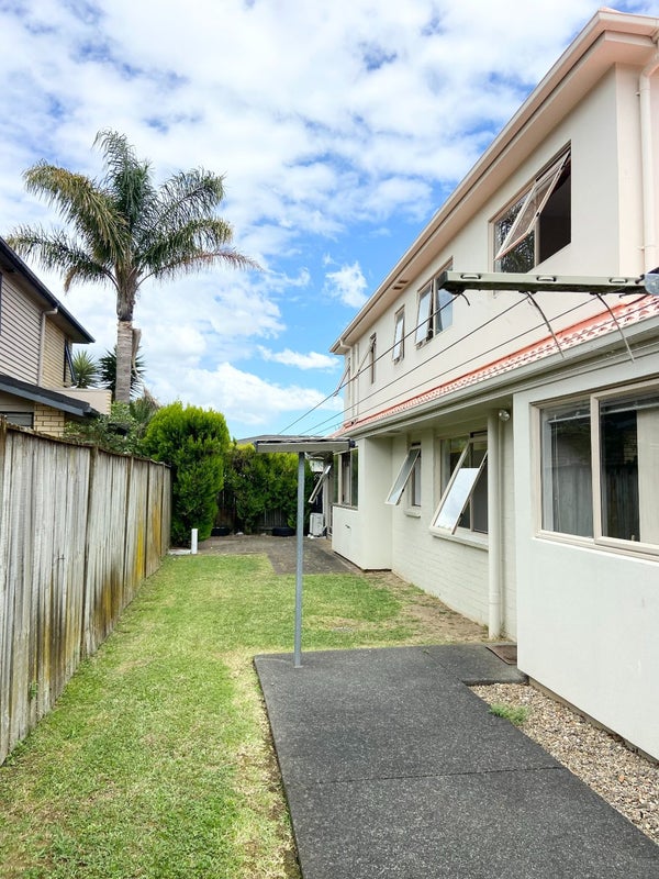 1 Oakville Avenue, Flat Bush, Auckland - Carousel 23