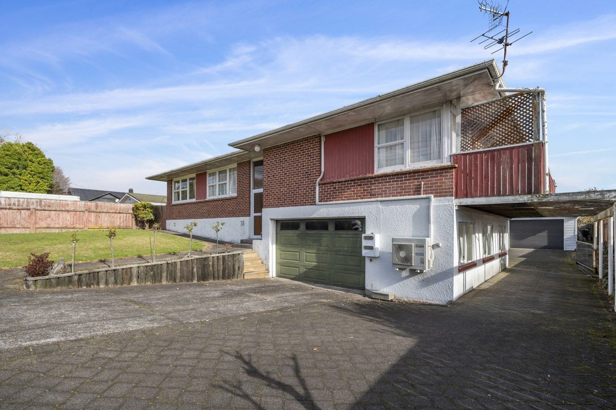 17 Coulter Road, Owhata, Rotorua - Carousel 1
