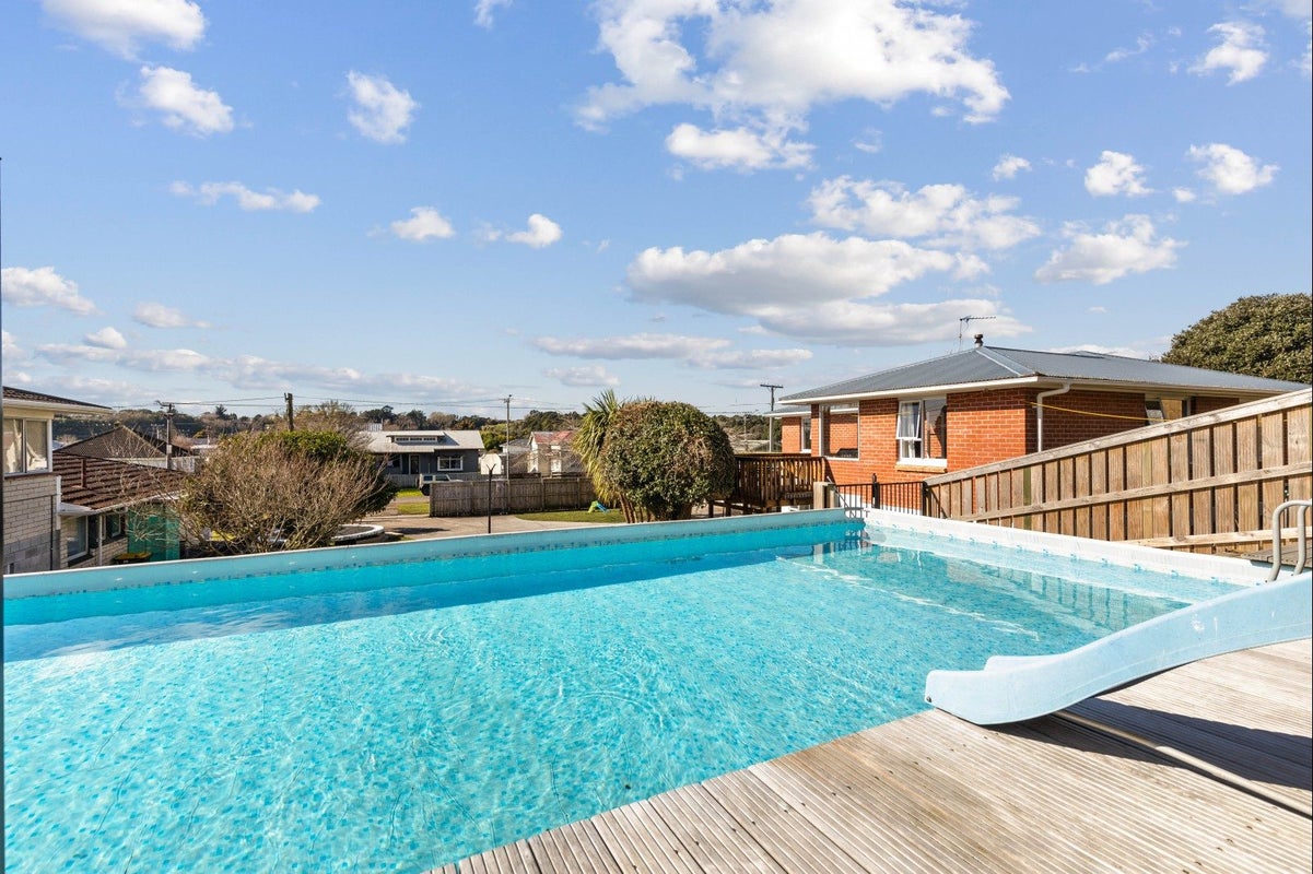 5 Browne Street, Waitara, Waitara - Carousel 2