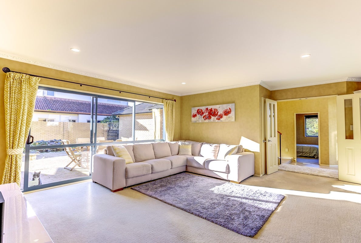 2 Nielsen Gardens, Rototuna, Hamilton - Carousel 2