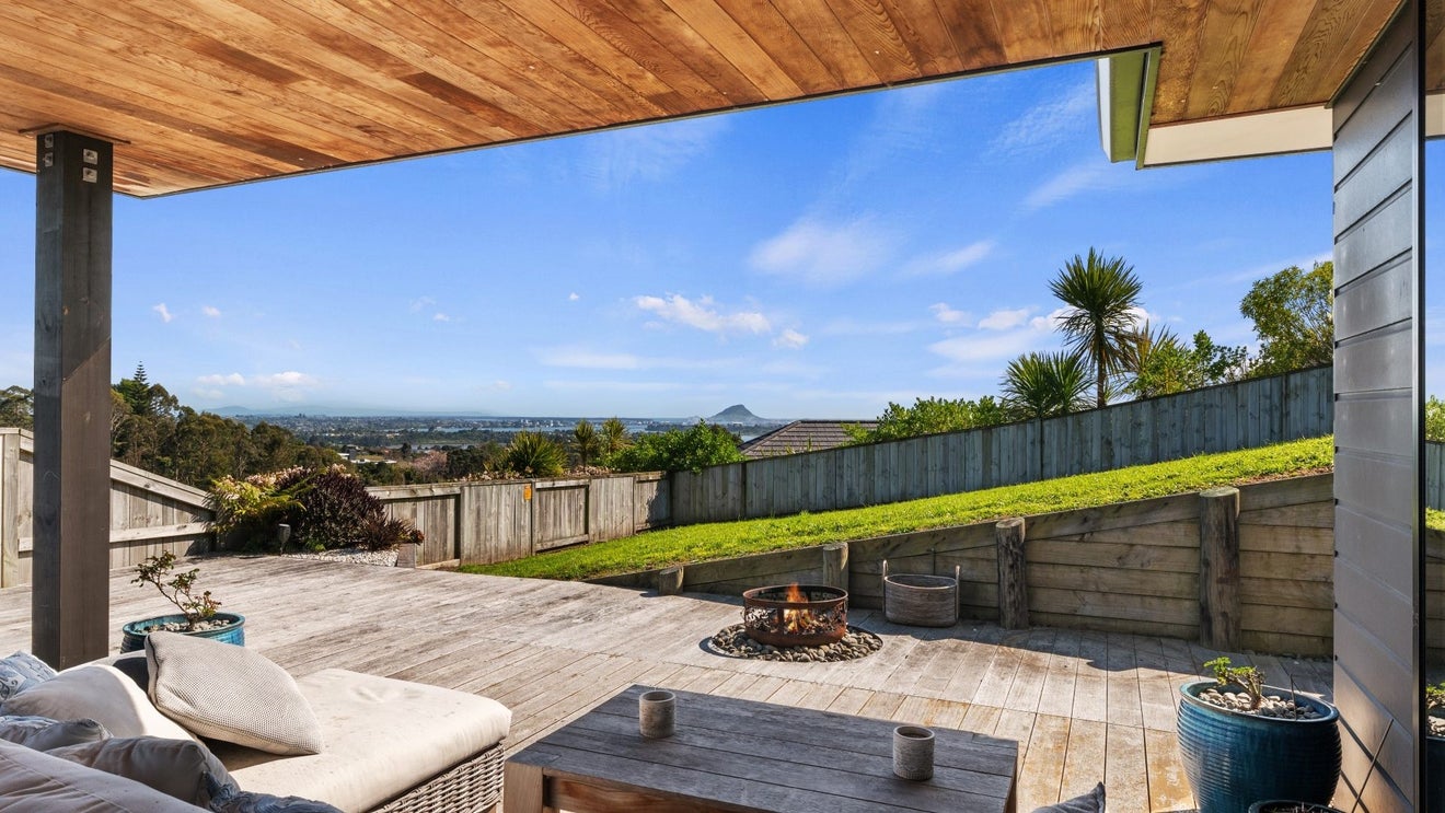 24 Moira Close, Welcome Bay, Tauranga - Carousel 1