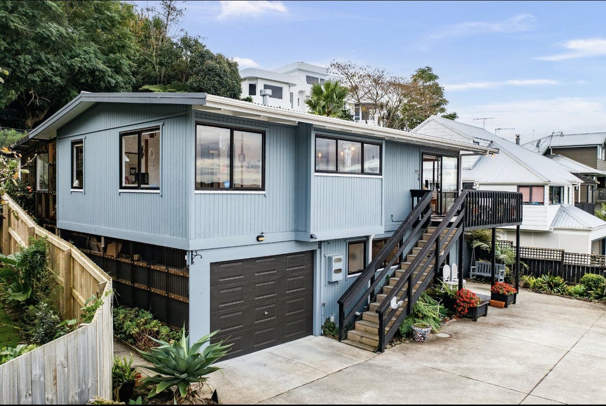 8B Granfield Place, Te Kamo, Whangarei - Carousel 1