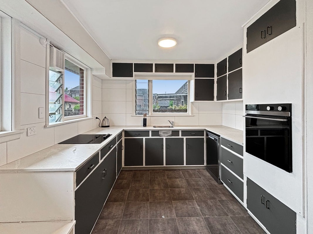 416 Memorial Avenue, Burnside, Christchurch - Carousel 2