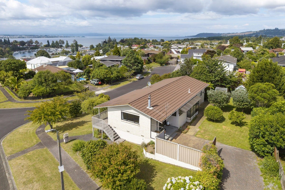 1 Ngaio Place, Nukuhau, Taupo - Carousel 2