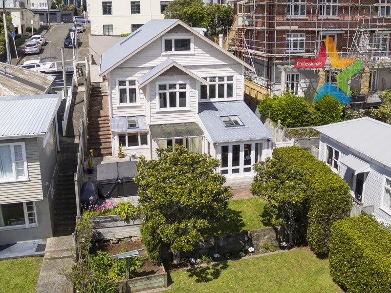 1 Duke Street, Mount Victoria, Wellington - Carousel 2