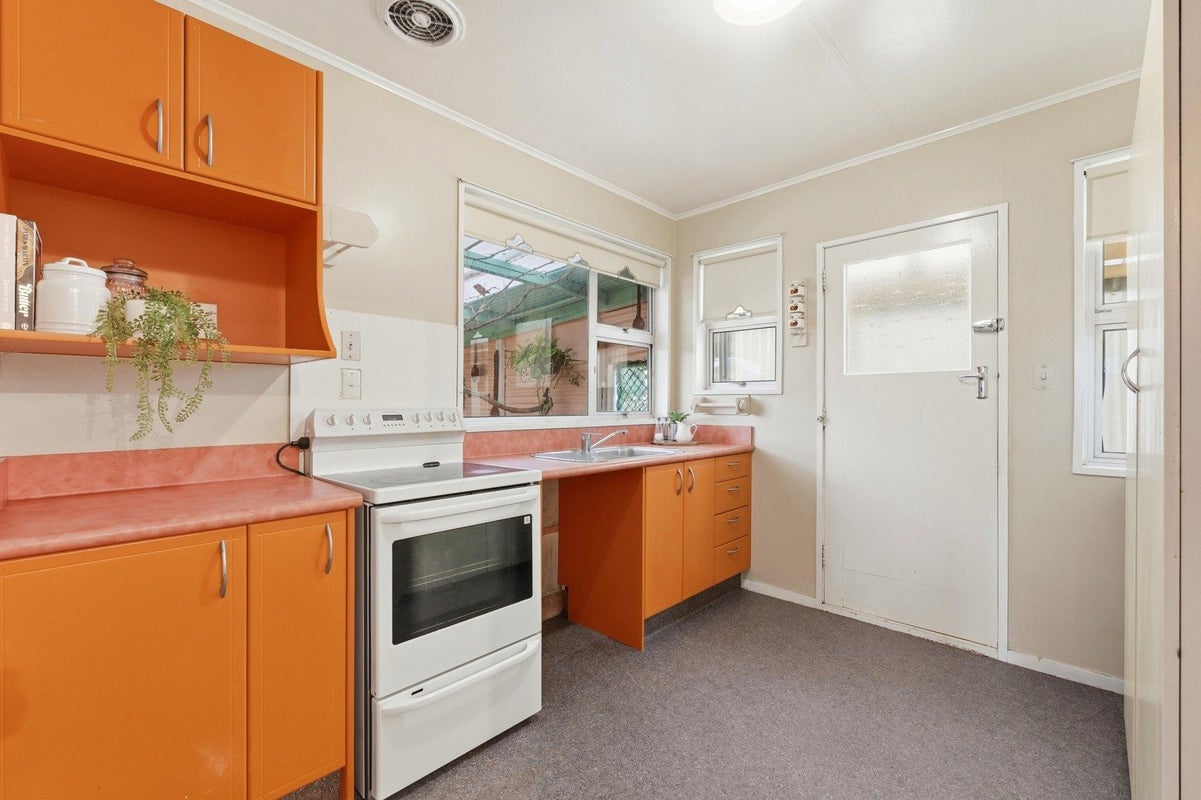 63A Polson Street, Castlecliff, Whanganui, Manawatu / Whanganui - Carousel 2