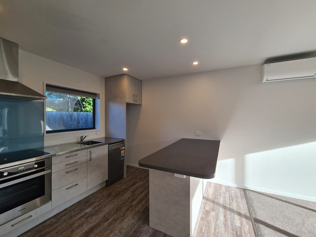 4/11 Defoe Place, Waltham, Christchurch - Carousel 2
