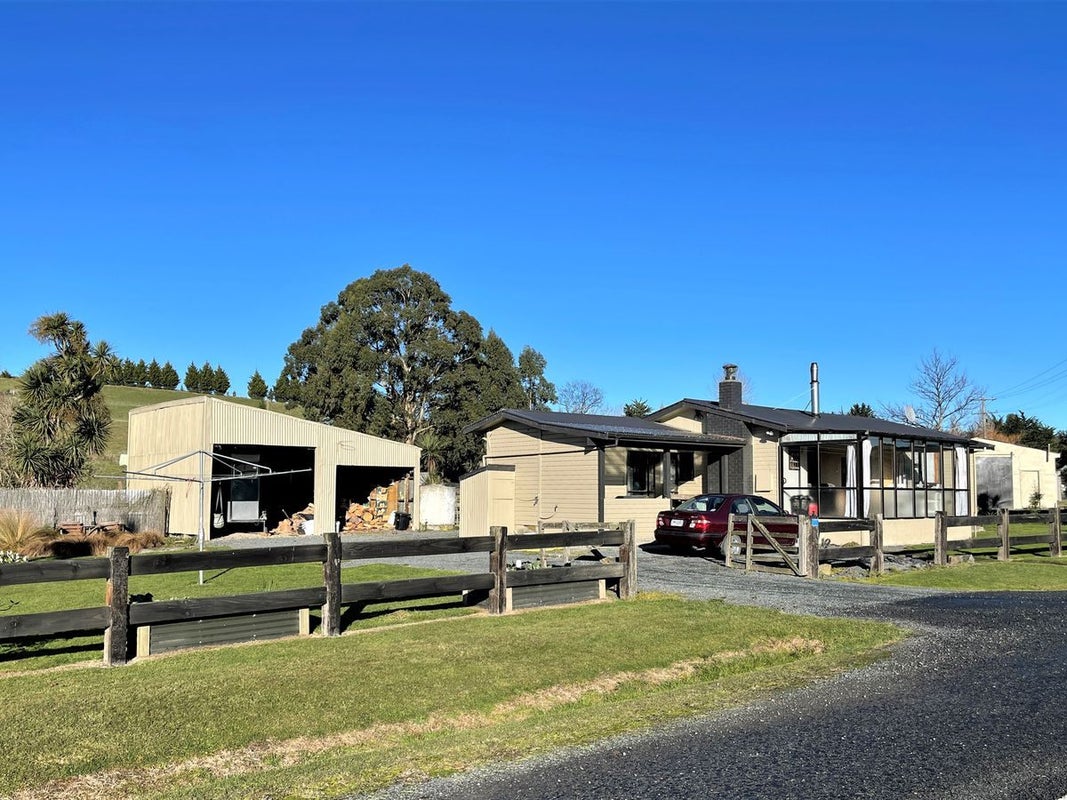 2 High Street, Kakapuaka, Balclutha - Carousel 1