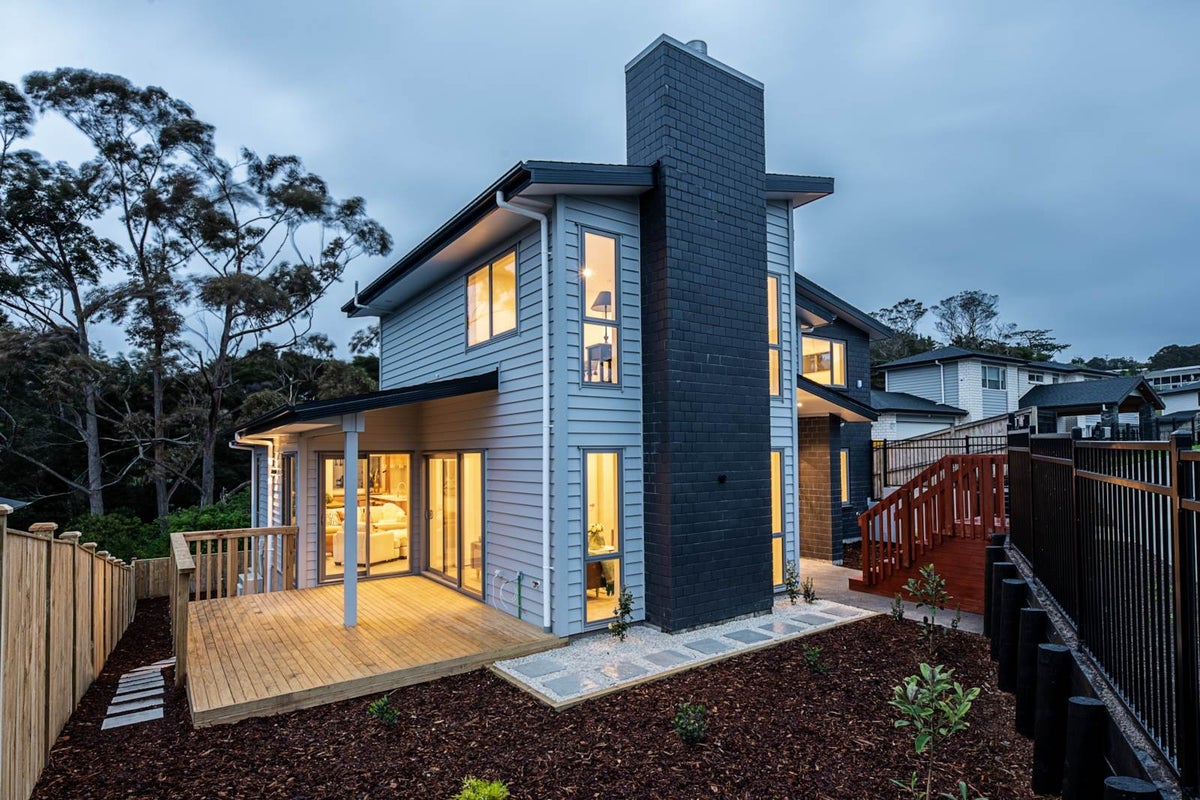 7 Paitry Place, Swanson, Auckland - Carousel 2
