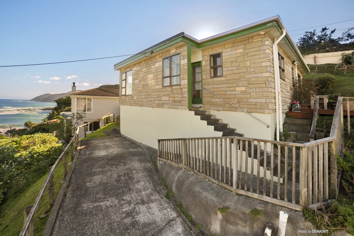 164 Severn Street, Island Bay, Wellington - Carousel 15