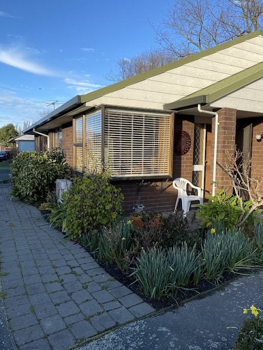 2/13 Abberley Crescent, St Albans, Christchurch - Carousel 1