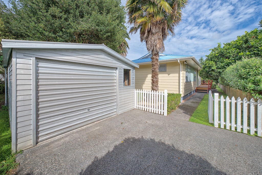 6A Logan Road, Buckland, Pukekohe - Carousel 1