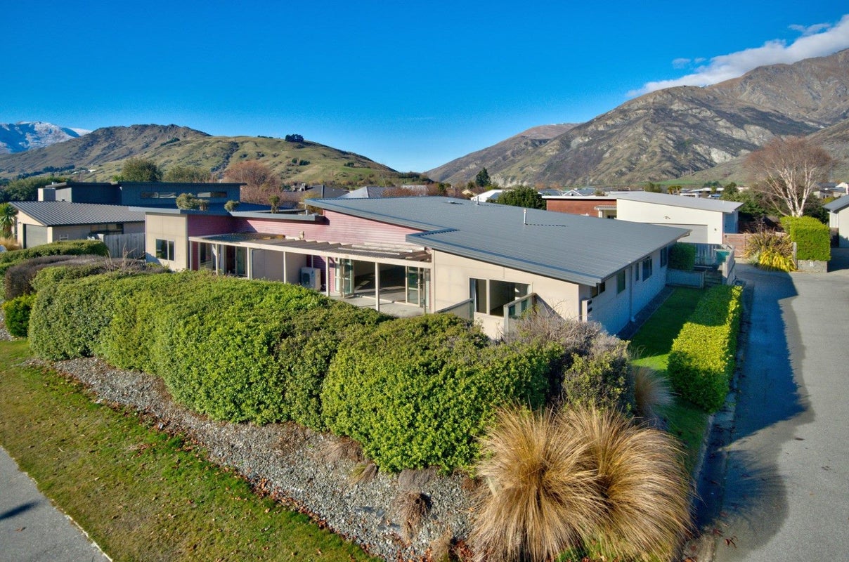 28 Sylvan Street, Lake Hayes, Queenstown - Carousel 1